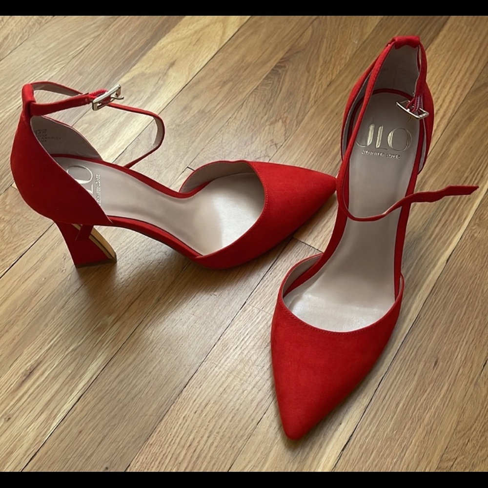 Gannon red pumps by JLo